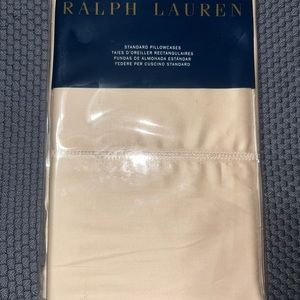 NWT Ralph Lauren RL 624 Standard Pillowcases. Set of 2.
